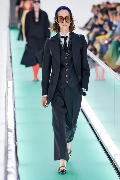 Look 5
